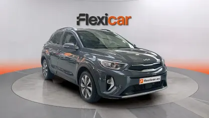 Usado Kia Stonic 120 HP (88 kW) 2021 Azul SUV