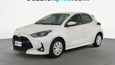 Blanco Usado 2023 Toyota Yaris Active Utilitario | 14.228 € (Precio justo)