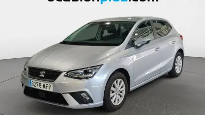 Usado Seat Ibiza Style 80 CV (58 kW) 2023 Gris plata Utilitario