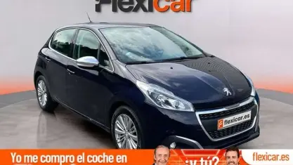 Usado Peugeot 208 Allure 110 CV (80 kW) 2018 Azul Utilitario