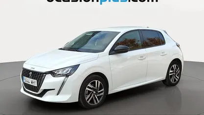 Usado Peugeot 208 Allure 102 CV (75 kW) 2023 Blanco Utilitario