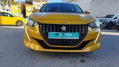 Amarillo Usado 2021 Peugeot 208 Allure Utilitario | 12.700 € (Precio justo)