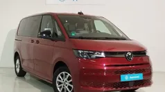 Rojo Usado 2024 VW Multivan Monovolumen | 47.900 € (Precio justo)