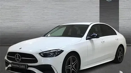 Usado Mercedes C200 AMG line 163 CV (119 kW) 2023 Blanco Berlina
