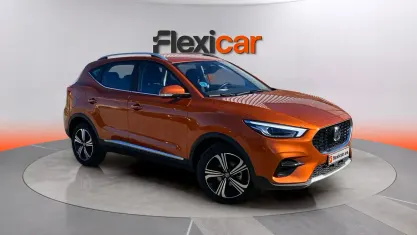 Käytetty MG ZS Comfort 116 HP (85 kW) 2025 Oranssi Katumaasturi