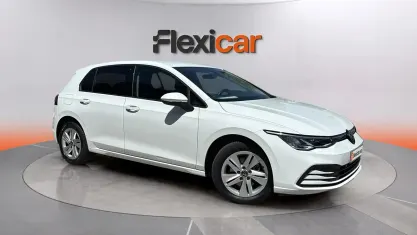 Usado VW Golf VIII 110 CV (80 kW) 2023 Blanco Berlina
