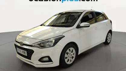 Usado Hyundai i20 75 CV (55 kW) 2019 Blanco Utilitario