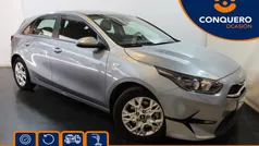 Gris Usado 2023 Kia Ceed Berlina | 17.490 € (Precio justo)
