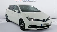 Toyota Auris Hybrid