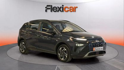 Usado Hyundai Bayon 101 CV (74 kW) 2023 Gris SUV