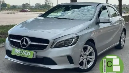 Käytetty Mercedes A200 136 HP (100 kW) 2017 Harmaa Sedan