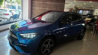 Usado Mercedes GLA200 AMG 150 CV (110 kW) 2024 Azul SUV
