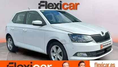 Usado Skoda Fabia 60 CV (44 kW) 2018 Blanco Utilitario