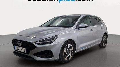 Usado Hyundai i30 100 HP (73 kW) 2025 Cinzento Citadino
