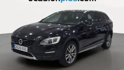 Usado Volvo V60 CC Momentum 150 CV (110 kW) 2017 Negro Familiar