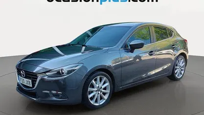 Usado Mazda 3 Luxury 150 CV (110 kW) 2017 Gris Utilitario