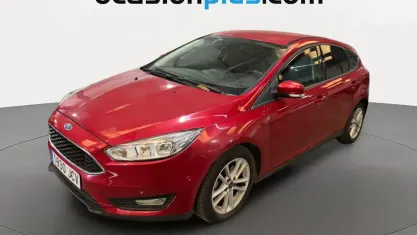 Usado Ford Focus Trend+ 116 CV (85 kW) 2015 Rojo Utilitario