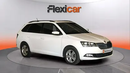 Usado Skoda Fabia Active 95 CV (69 kW) 2019 Blanco Utilitario