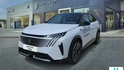 Używany Peugeot e-3008 GT 157 kW (214 KM) 2024 Biały SUV