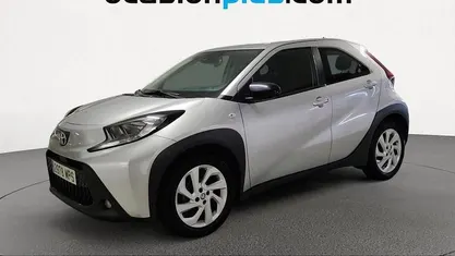Usado 2024 Toyota Aygo X Play SUV | 12.810 € (Precio justo)