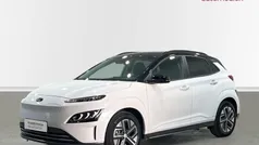 Serenity white / phantom black Usado 2022 Hyundai Kona SUV | 27.500 € (Precio justo)