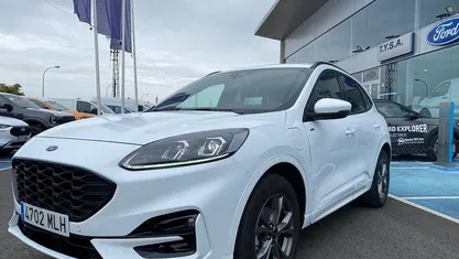 Begagnad Ford Kuga ST-Line 226 HK (166 kW) 2023 Grå SUV