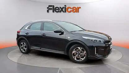 Usado Kia XCeed 120 CV (88 kW) 2023 Gris SUV
