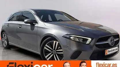 Usado Mercedes A180 116 CV (85 kW) 2018 Gris Utilitario