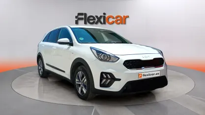 Usado Kia Niro 141 CV (103 kW) 2022 Blanco SUV