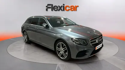 Usado Mercedes E220 194 CV (142 kW) 2019 Gris Familiar