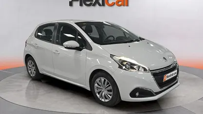 Usado Peugeot 208 Active 75 CV (55 kW) 2018 Utilitario