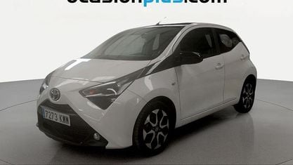 Używany Toyota Aygo X-clusiv 72 KM (52 kW) 2019 Biały Hatchback