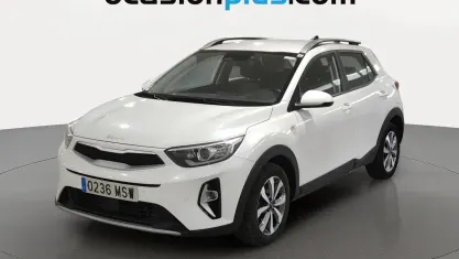 Usado Kia Stonic 101 CV (74 kW) 2024 Blanco SUV