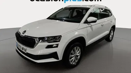 Usado Skoda Karoq Selection 116 CV (85 kW) 2024 Blanco SUV