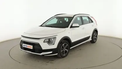 Usado Kia Niro 141 CV (103 kW) 2023 Blanco SUV