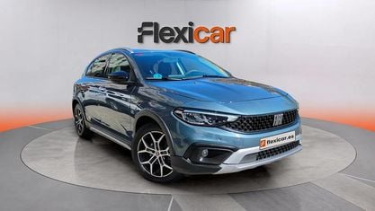 Usado Fiat Tipo Cross 101 CV (74 kW) 2021 Gris Berlina