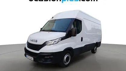 Usado Iveco Daily 156 CV (114 kW) 2023 Blanco Familiar