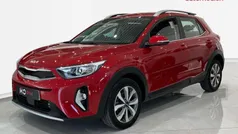 Usado 2022 Kia Stonic SUV | 17.500 € (Precio justo)