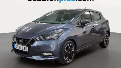 Usado Nissan Micra Acenta 92 CV (67 kW) 2022 Gris Utilitario