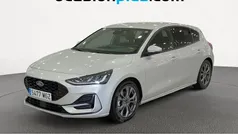 Gris plata Usado 2023 Ford Focus ST-Line Utilitario | 16.319 € (Precio justo)