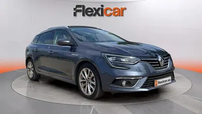 Usado Renault Mégane GrandTour Bose Edition 132 CV (97 kW) 2017 Gris Familiar