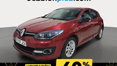 Rojo Usado 2015 Renault Mégane III LIMITED Utilitario | 9790 € (Precio justo)