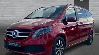 Usado Mercedes V220 Avantgarde 163 CV (119 kW) 2023 Rojo Monovolumen