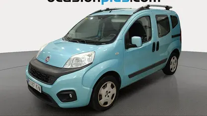 Usado Fiat Qubo Lounge 95 CV (69 kW) 2018 Verde Monovolumen