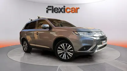 Usado Mitsubishi Outlander Motion 150 CV (110 kW) 2020 Gris SUV