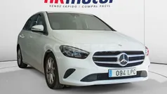 Gris / plata Usado 2021 Mercedes B180 Monovolumen | 25.990 € (Precio justo)