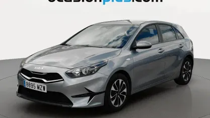 Usado Kia Ceed 101 CV (74 kW) 2025 Gris plata Utilitario