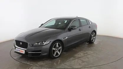 Gris Usado 2018 Jaguar XE Pure Berlina | 13.699 € (Super precio)
