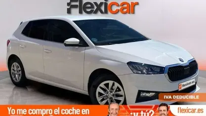 Usado Skoda Fabia Selection 95 CV (69 kW) 2024 Blanco Utilitario