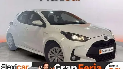 Usado 2021 Toyota Yaris Hybrid Business Edition Utilitario | 14.490 € (Precio justo)